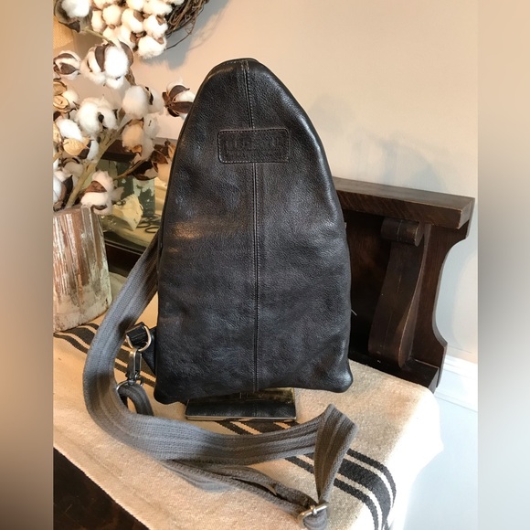 NWT Bed Stu Leather Andie Sling Backpack Black DD Retail $255 - Picture 2 of 13